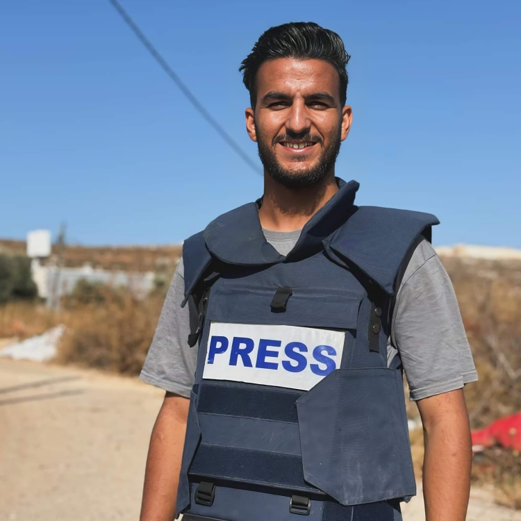 L’armée israélienne blesse un journaliste et des civils lors d'une manifestation anti-colonisation à Beita