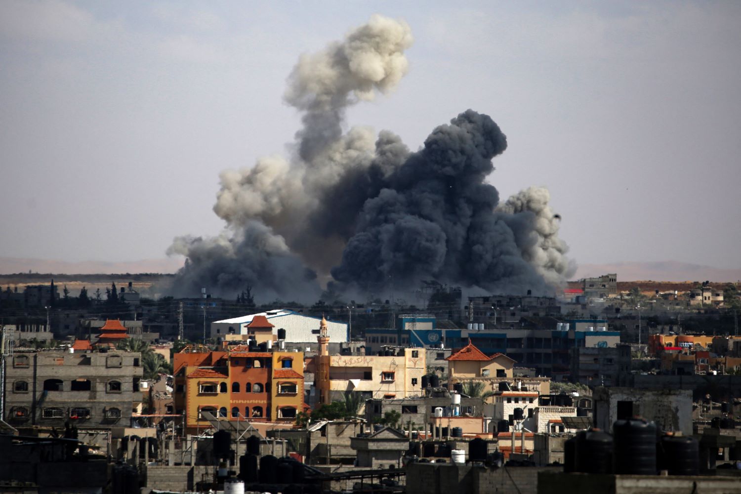 Martyrs et blessés lors des bombardements d'occupation de plusieurs zones de la bande de Gaza