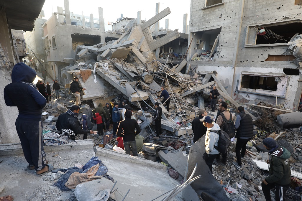 50 martyrs depuis l'aube : martyrs et blessés lors des raids d'occupation en cours sur la bande de Gaza