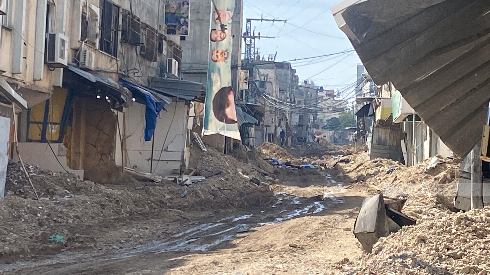 Pour le 52ème jour : L'occupation poursuit son agression sur Tulkarem et ses deux camps, au milieu des démolitions de maisons et des déplacements forcés.