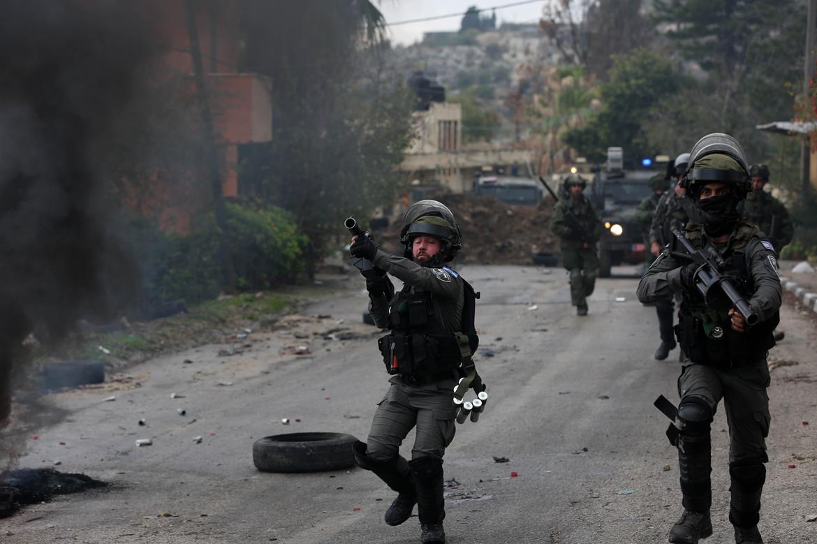 Des fidèles palestiniens attaqués par l’armée israélienne à l'ouest de Bethléem