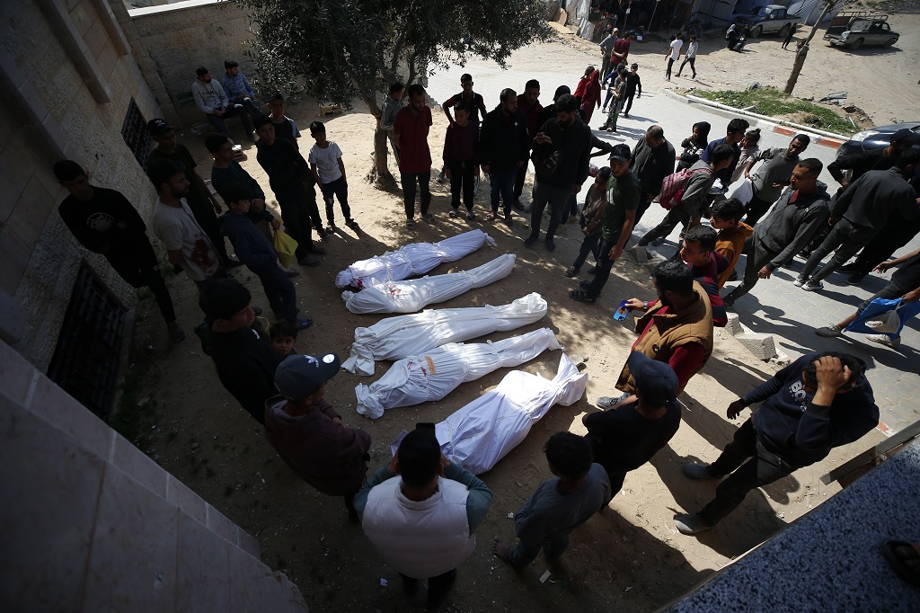 Un enfant est tombé en martyr  et deux citoyens ont été blessés par les balles des forces d'occupation israéliennes à Beit Lahia et Rafah