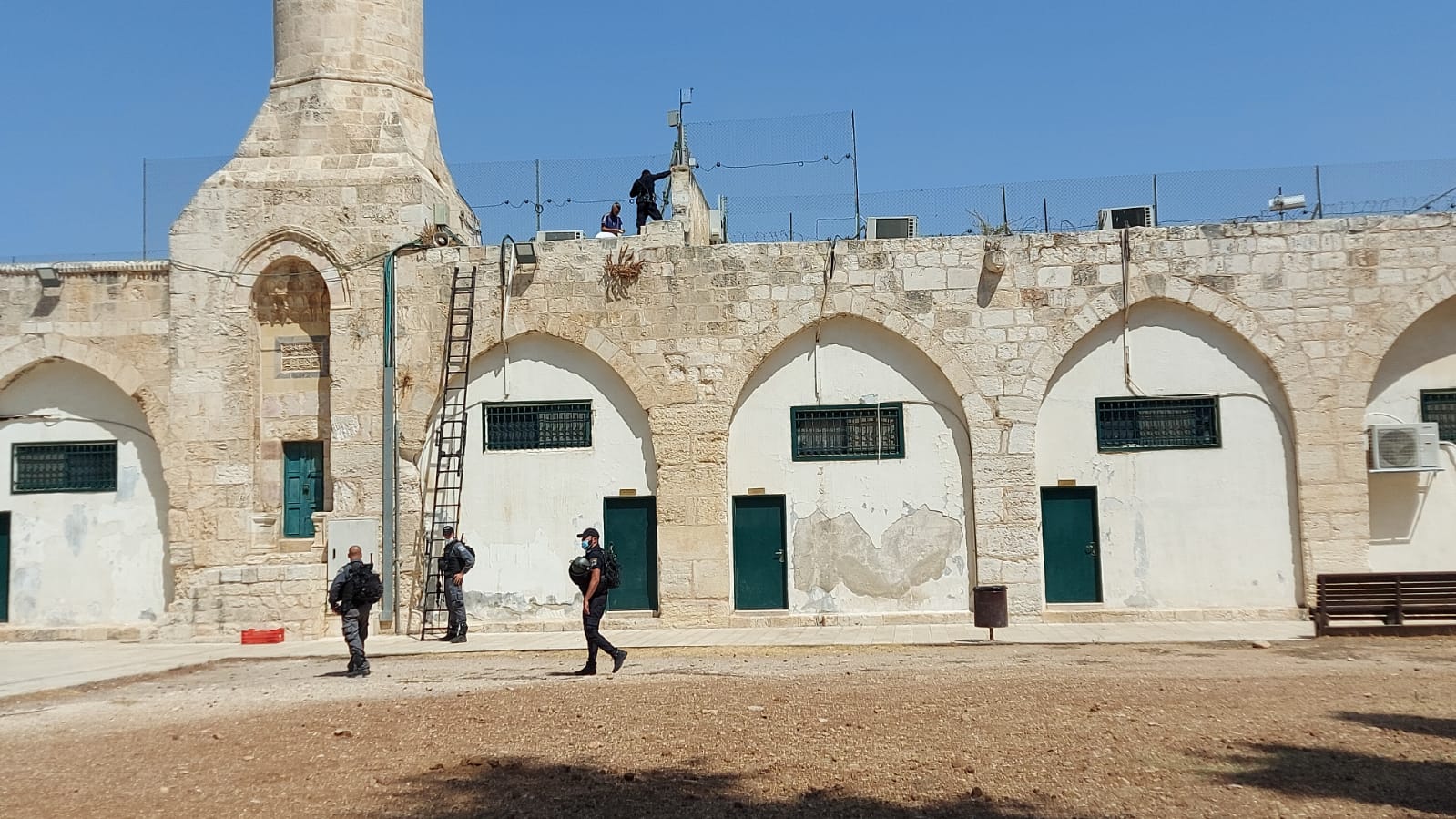 Les forces israéliennes prennent d’assaut l'agence du fond monétaire de Jérusalem
