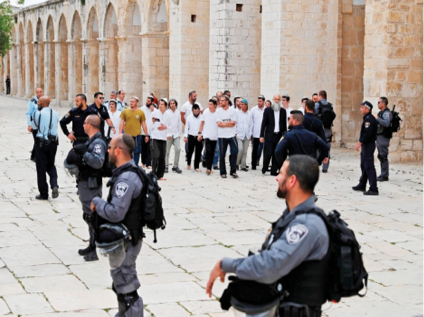 Des colons israéliens s'introduisent dans la mosquée d'Al-Aqsa 