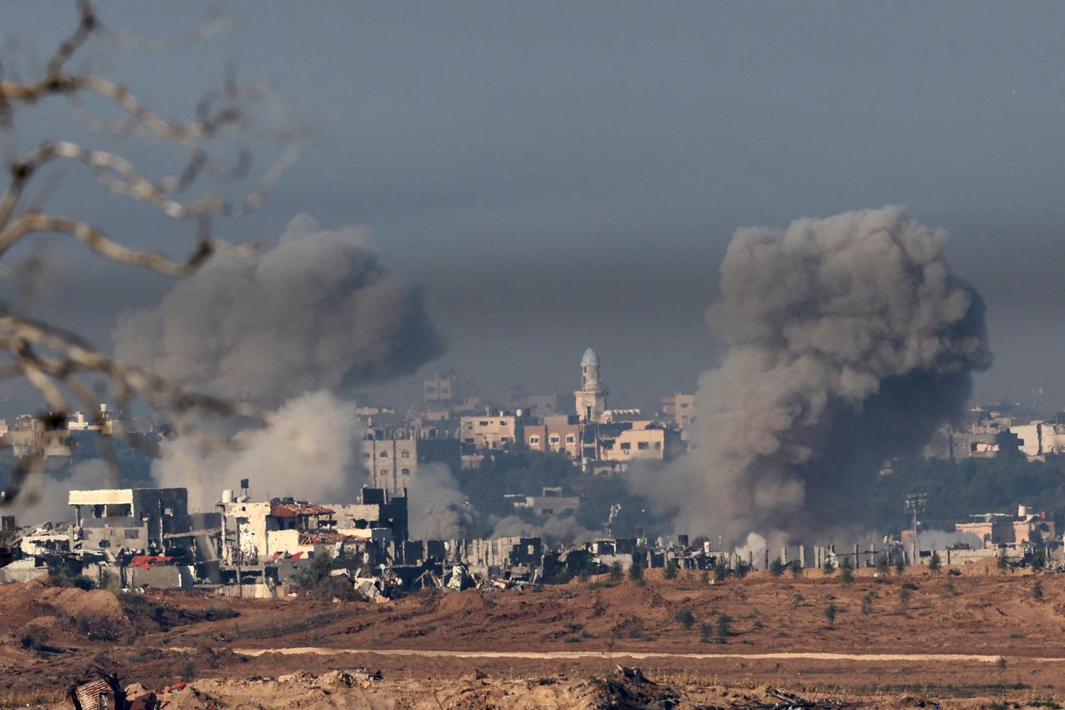 15 martyrs dans un bombardement de l'occupation contre une école abritant des personnes déplacées à Nuseirat