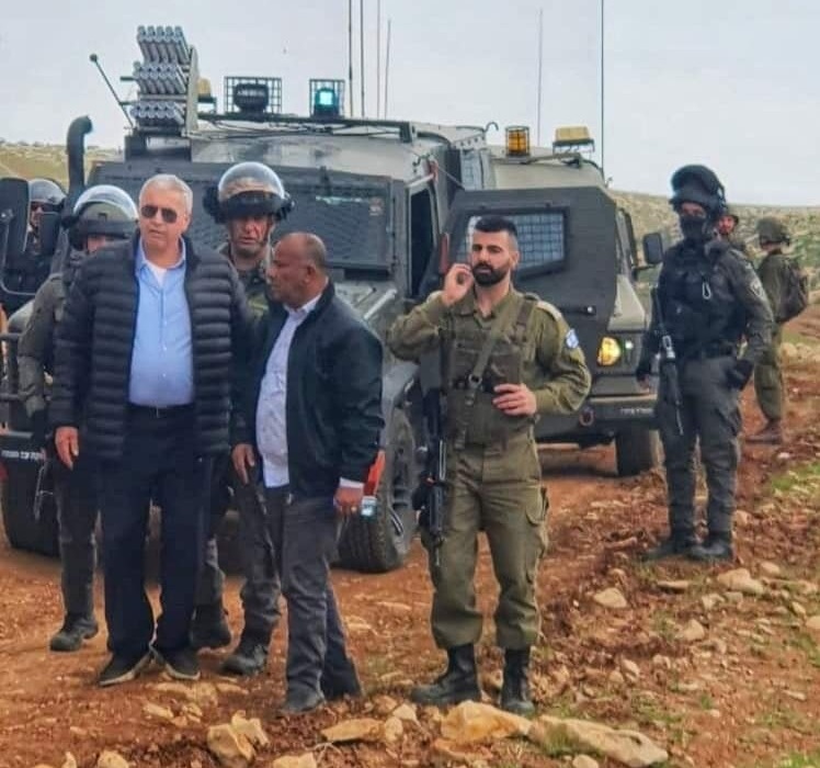 Deux Palestiniens blessés par balles alors que les forces d'occupation répriment un rassemblement anti-colonisation à Ramallah