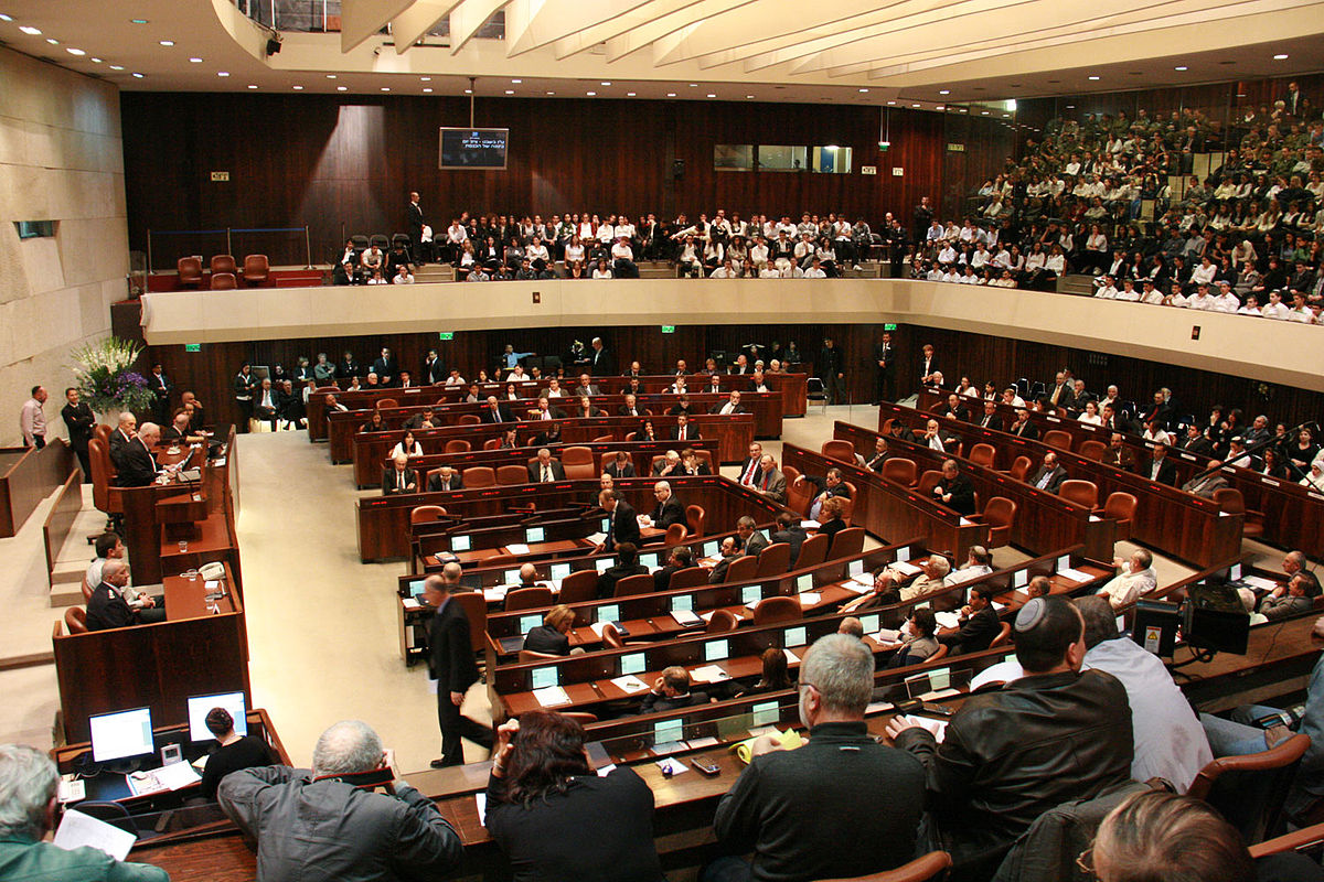 La commission des lois de la Knesset approuve un plan visant à affaiblir le système judiciaire