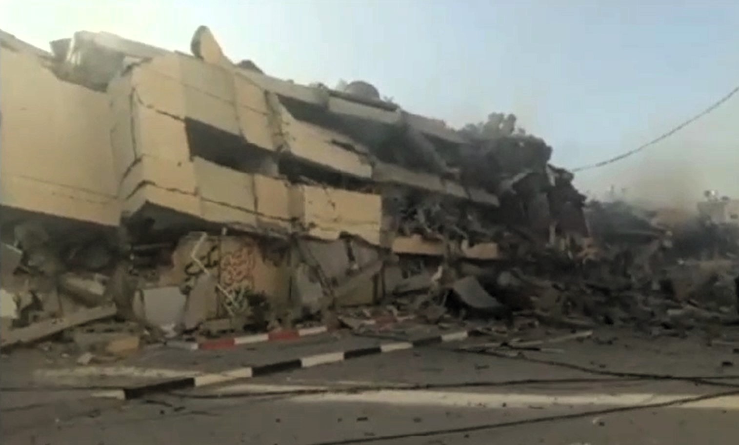 L'occupation bombarde quatre tours résidentielles à Gaza
