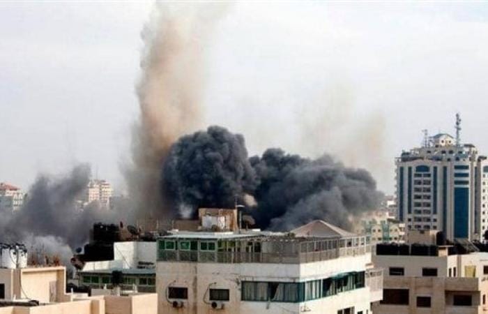 Des avions de combat israéliens ciblent plusieurs sites à Gaza