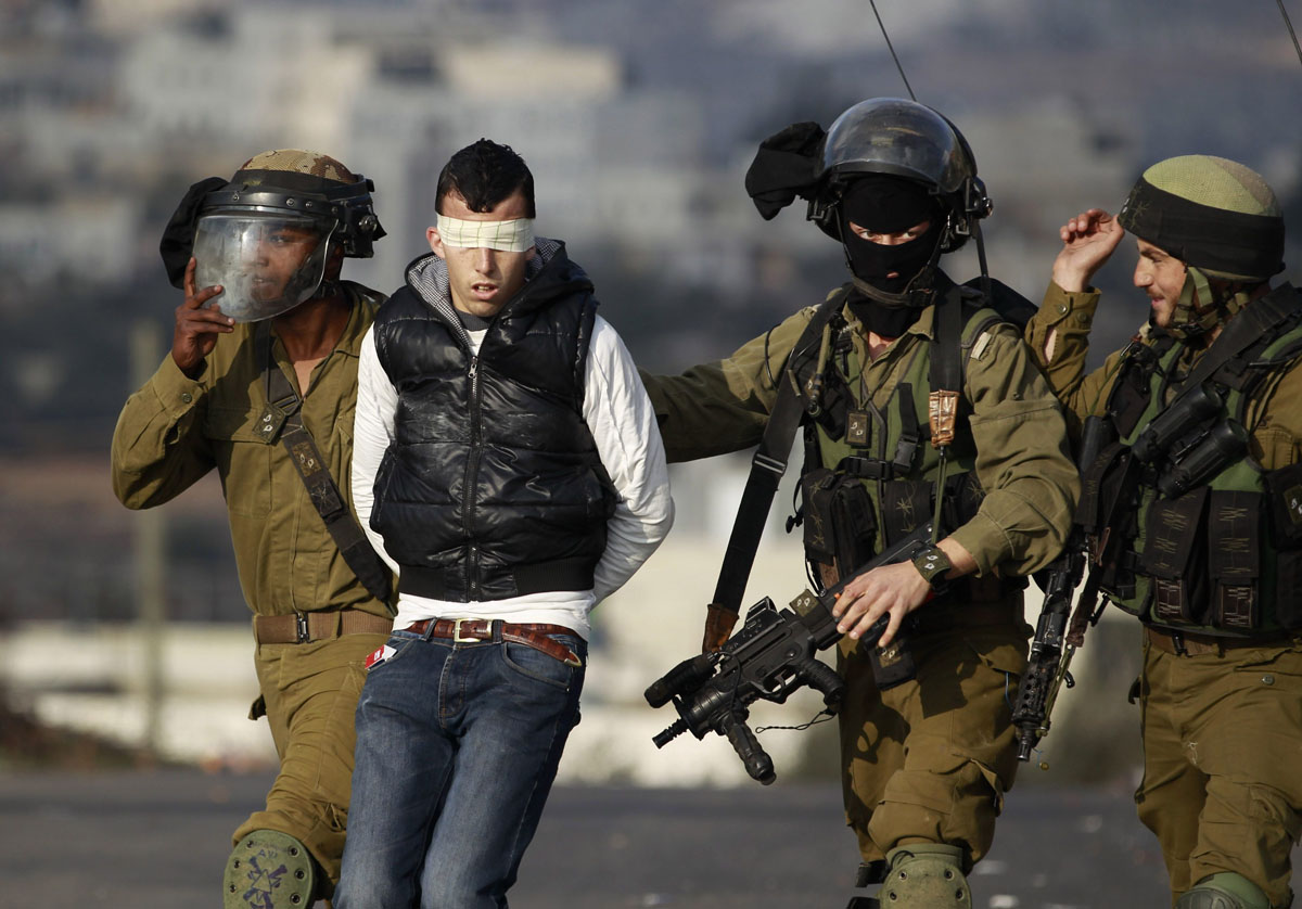 Plus de 10 Palestiniens raflés par l’armée d’occupation en Cisjordanie 