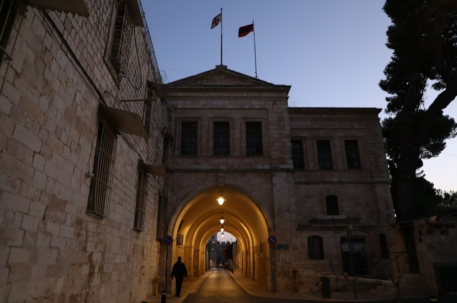 Khouri prévient contre la tentative israélienne de contrôler les propriétés du Patriarcat arménien à Jérusalem