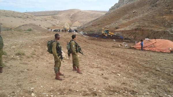 Les forces de l’occupation prennent d’assaut un village à Tubas