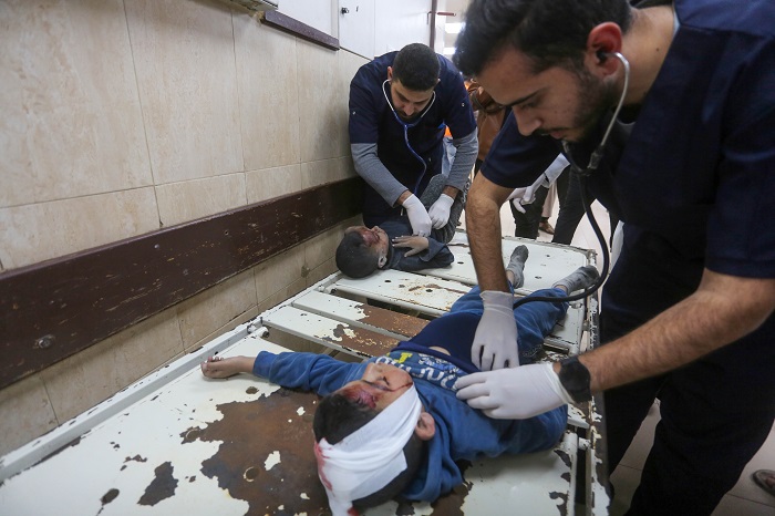 Un horrible massacre : 66 martyrs et 100 blessés dans le bombardement par l’occupation d’une place résidentielle au nord de la bande de Gaza
