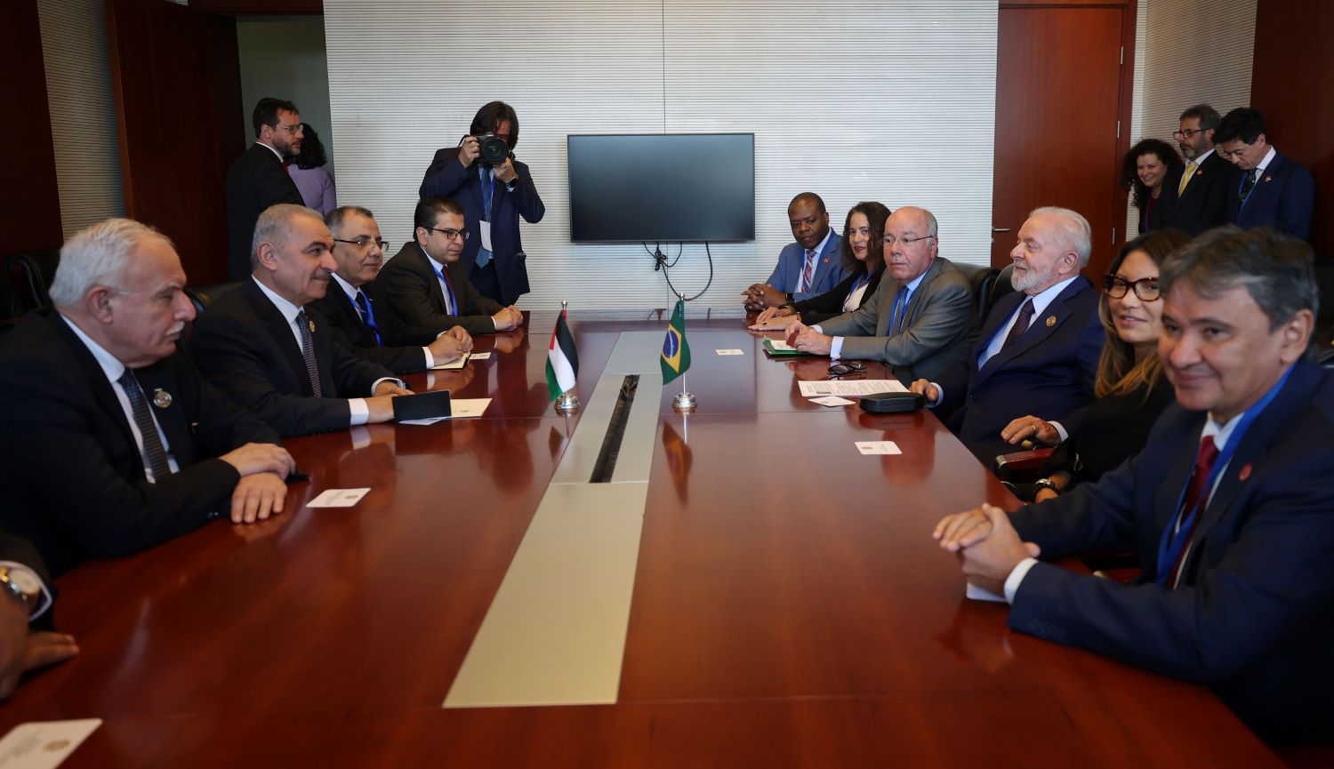 Shtayyeh discute avec le président brésilien des efforts internationaux afin d’arrêter l’agression israélienne