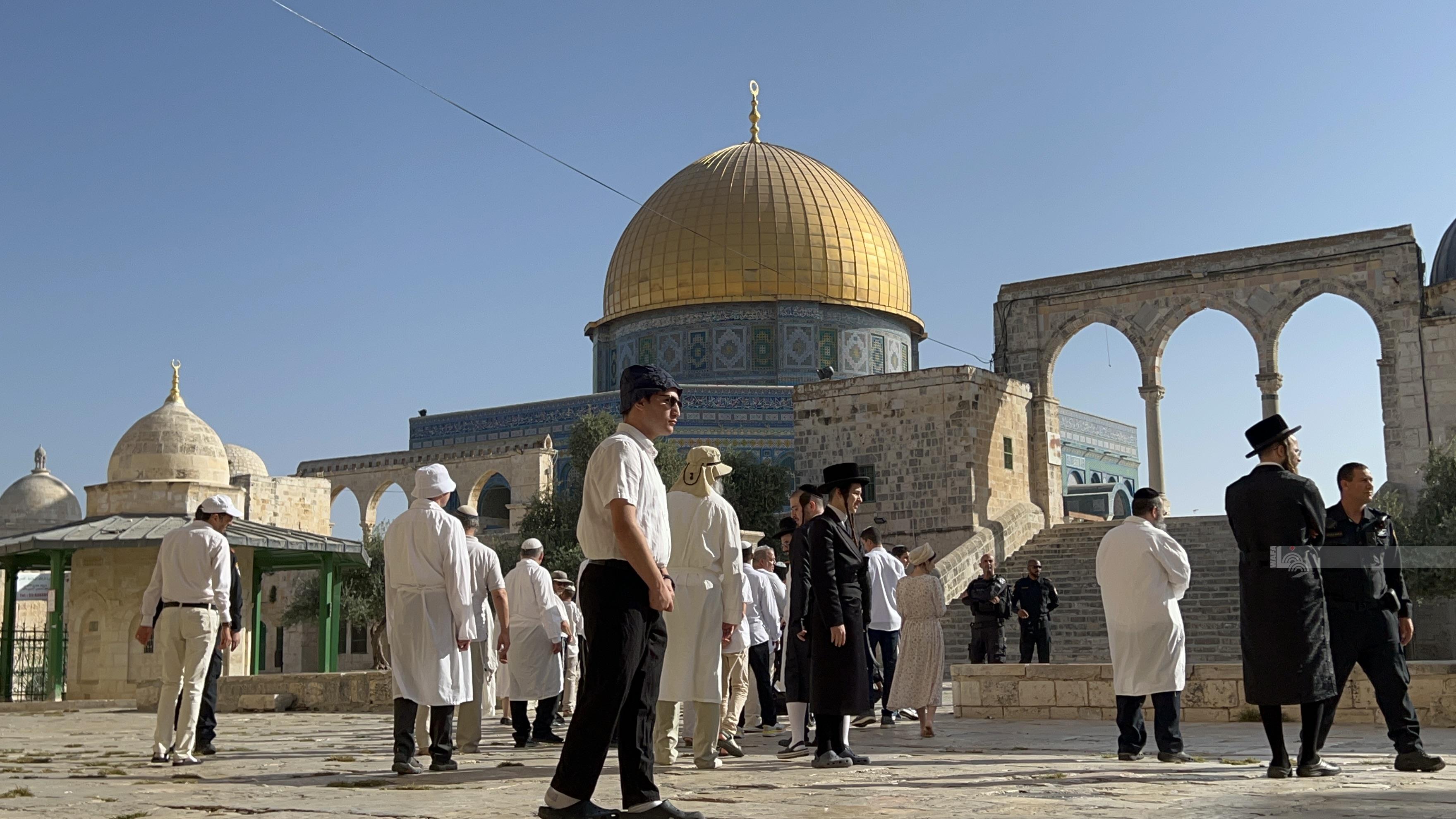 Des dizaines de colons israéliens s'inroduisent dane le troisième lieu saint des musulmans
