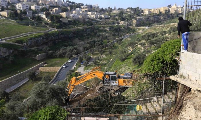 Les terres de Wadi Al-Rababa à Silwan nivelées par l'occupation 