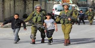 Deux garçons arrêtés par l'armée israélienne un nord de la Cisjordanie