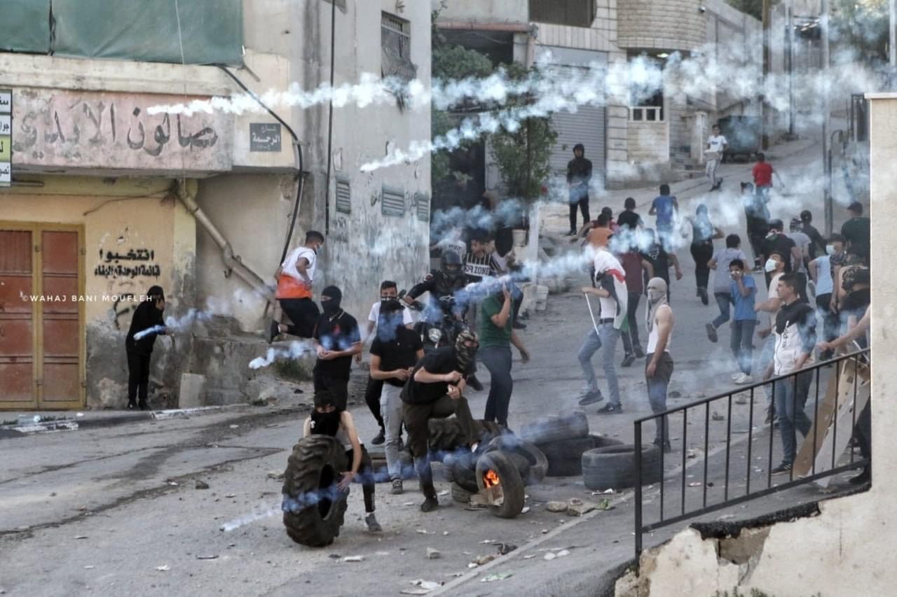 Des blessés et des cas d’asphyxie parmi les citoyens lors d’affrontements à Huwara 