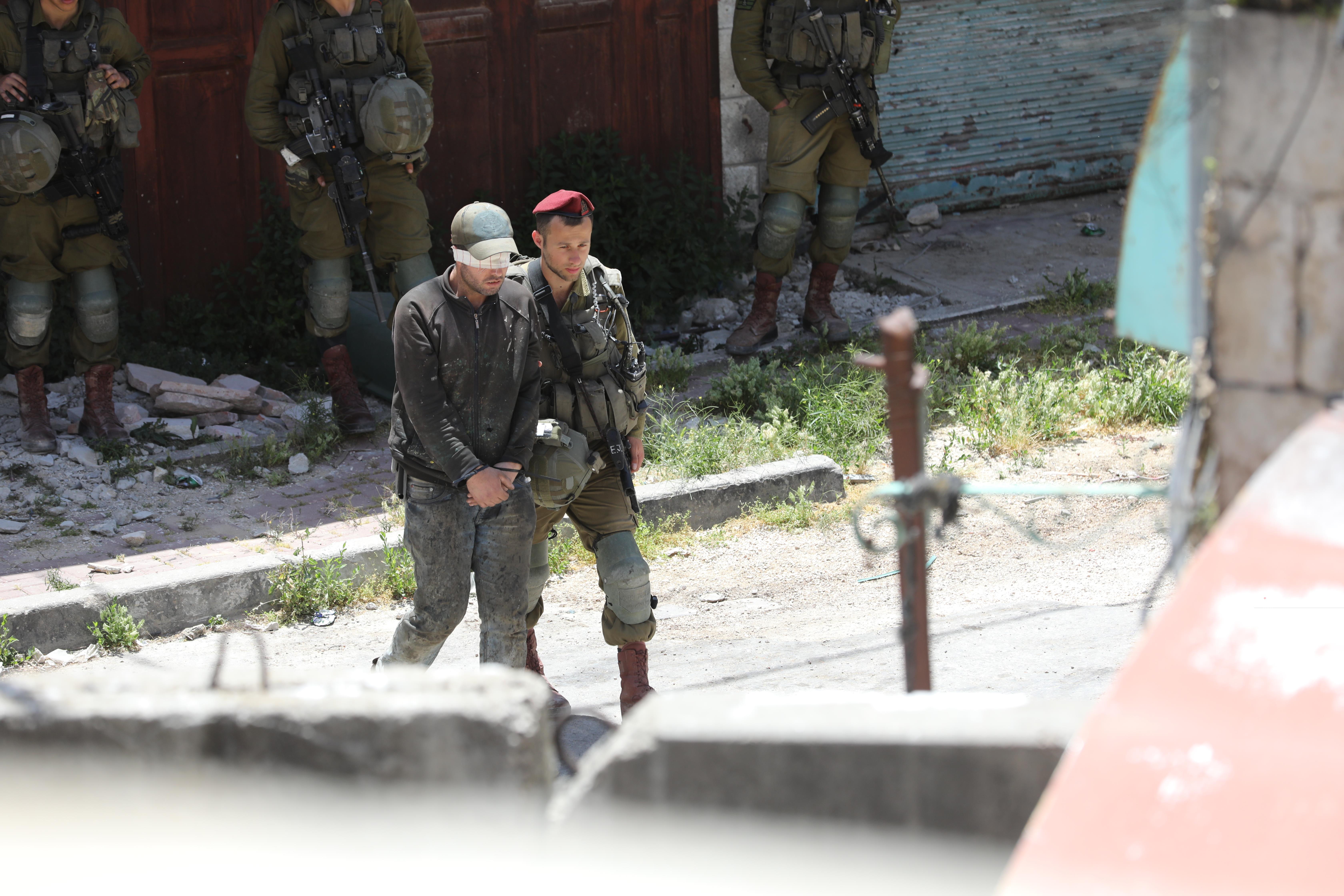 20 Palestiniens capturés par l’armée d’occupation en territoire occupé