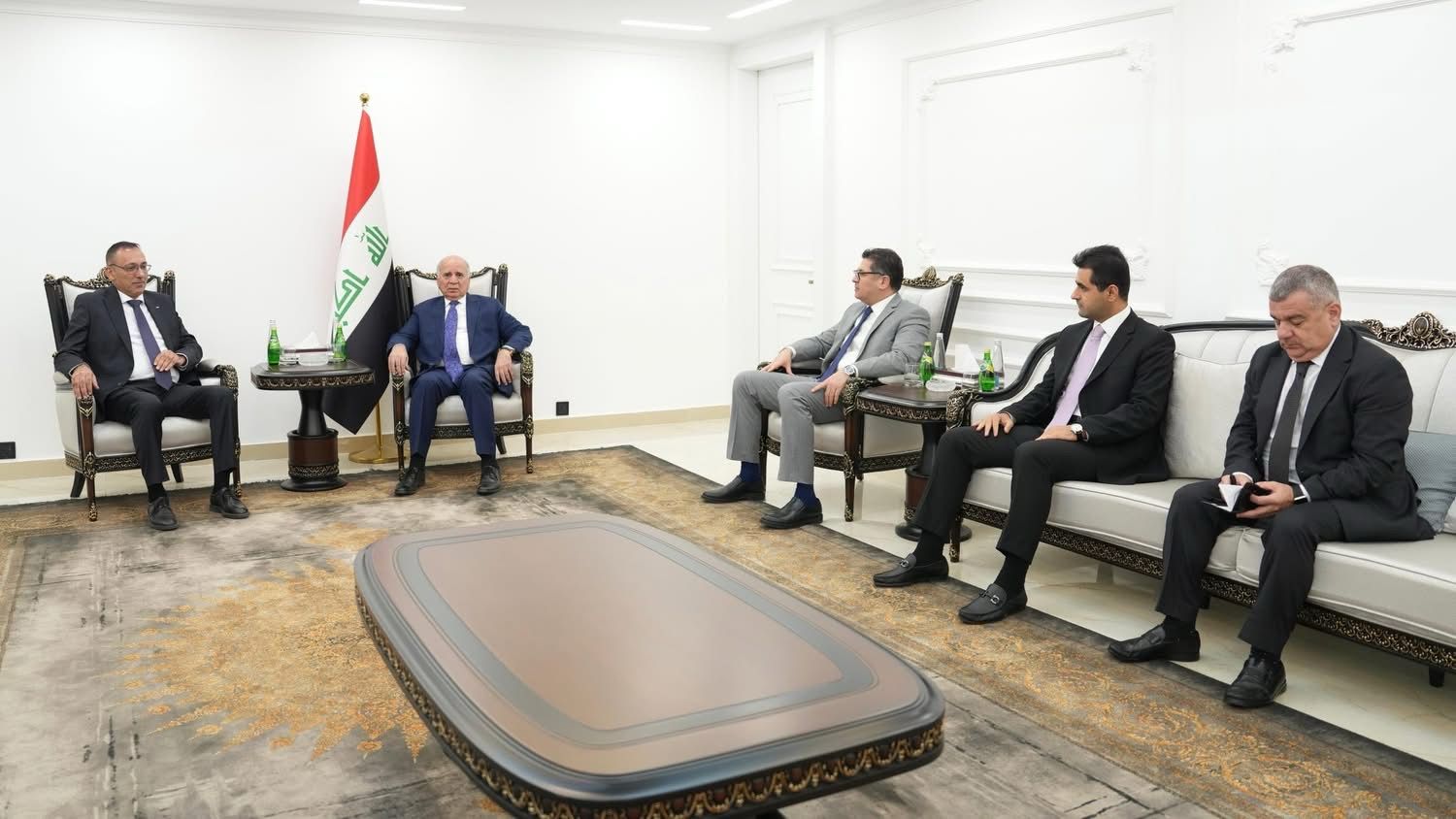 Le ministre irakien des Affaires étrangères affirme la position ferme de son pays en faveur des droits du peuple palestinien.