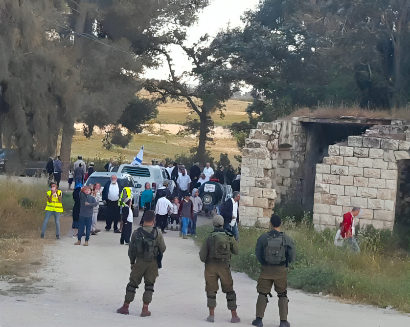 Les colons israéliens prennent d'assaut une zone archéologique au nord-ouest de Naplouse