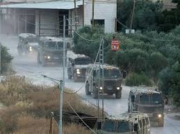 Les troupes israéliennes attaquent les villes d'Idhna, Al-Shuyoukh et le camp d'Al-Aroub à Hébron