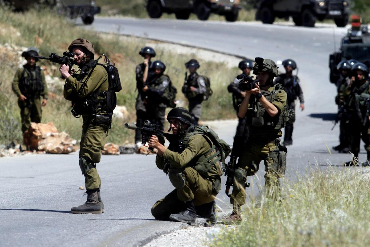 Les forces d’occupation battent sauvagement trois travailleurs palestiniens à Jénine