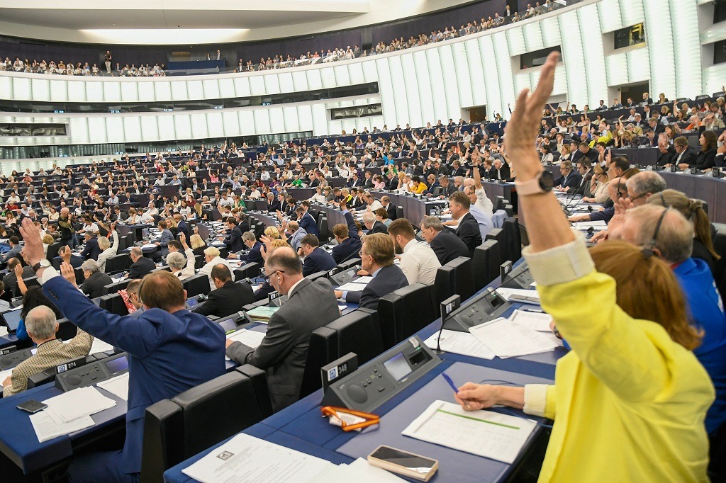Le parlement européen vote pour un cessez-le feu et l’entrée des aides à Gaza