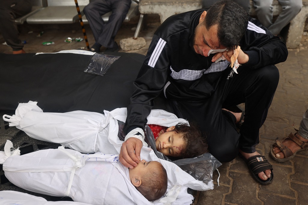 10 morts dont 7 enfants, suite au bombardement israélien d'une maison à Jabalia