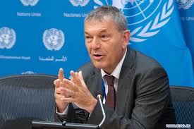 Lazzarini : Israël réduit l'entrée de l'aide dans la bande de Gaza à 30 camions par jour le mois dernier