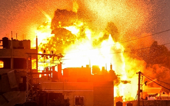 Les corps de 3 martyrs tués lors d’un bombardement  d'une maison du quartier d'Al-Daraj, à l'est de la ville de Gaza, ont été retrouvés
