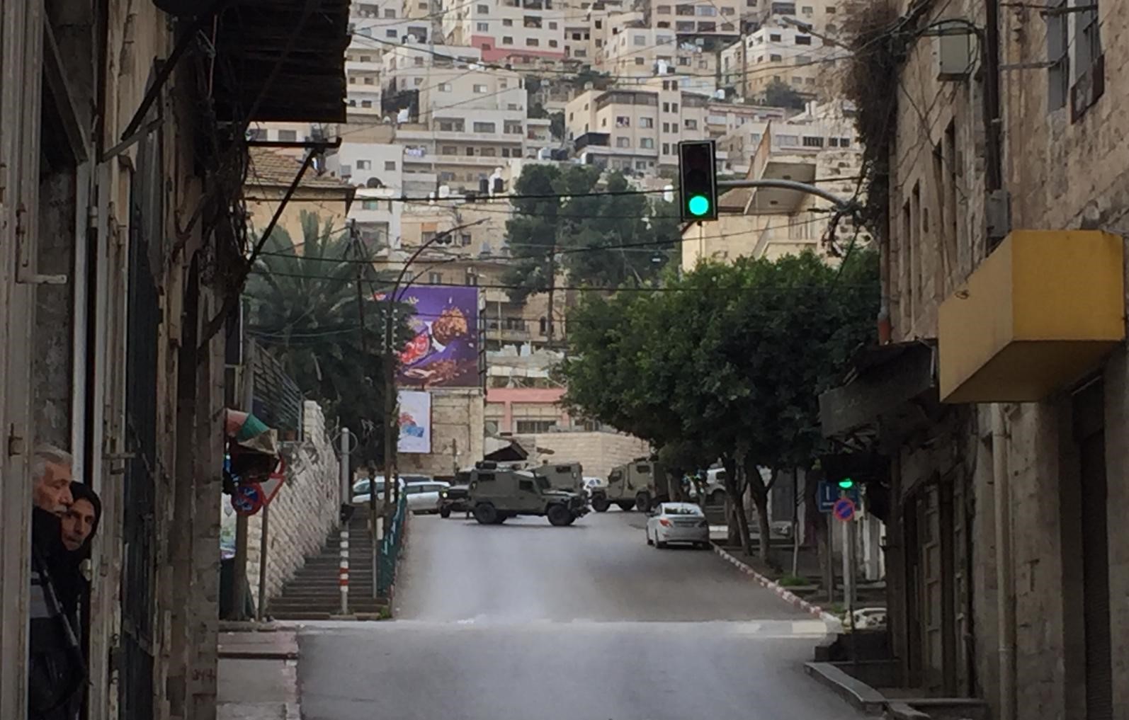 Lors de l’incursion militaire israélienne contre Naplouse, dix Palestiniens blessés par balles de l’occupation