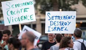 Des Israéliens manifestent contre les colonies et appellent à la fin du terrorisme des colons