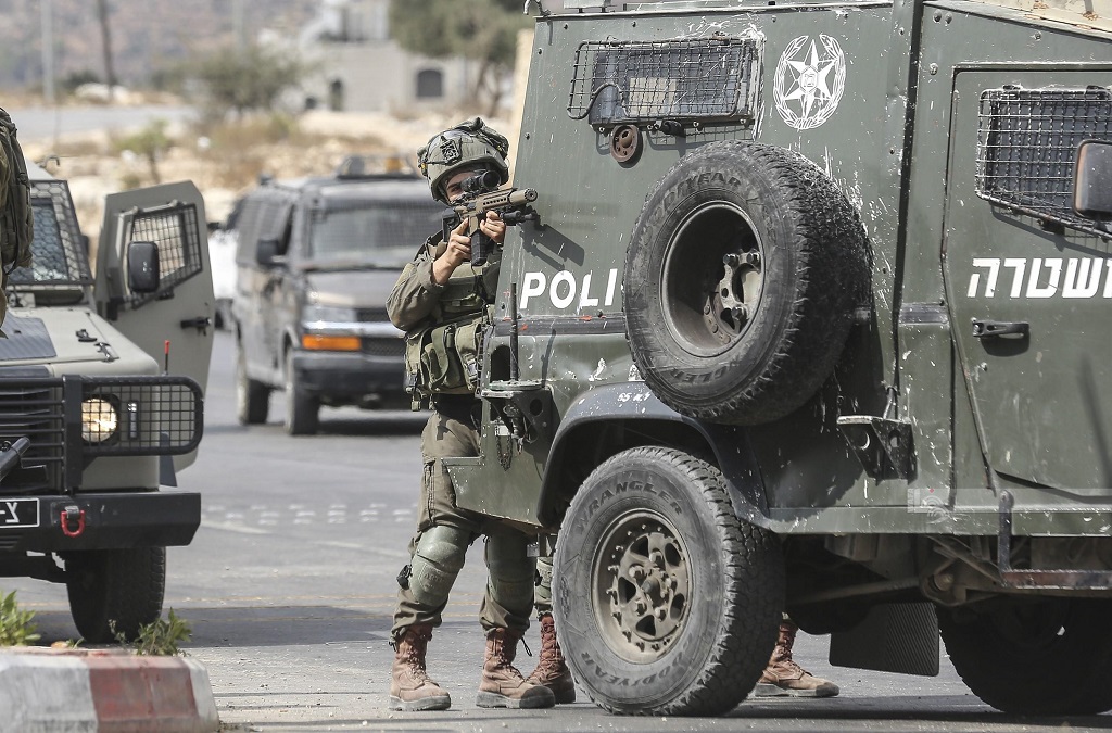 Les violations de l'occupation se poursuivent : blessures, arrestations, démolition, bulldozers, notifications et prise d'Al-Aqsa.