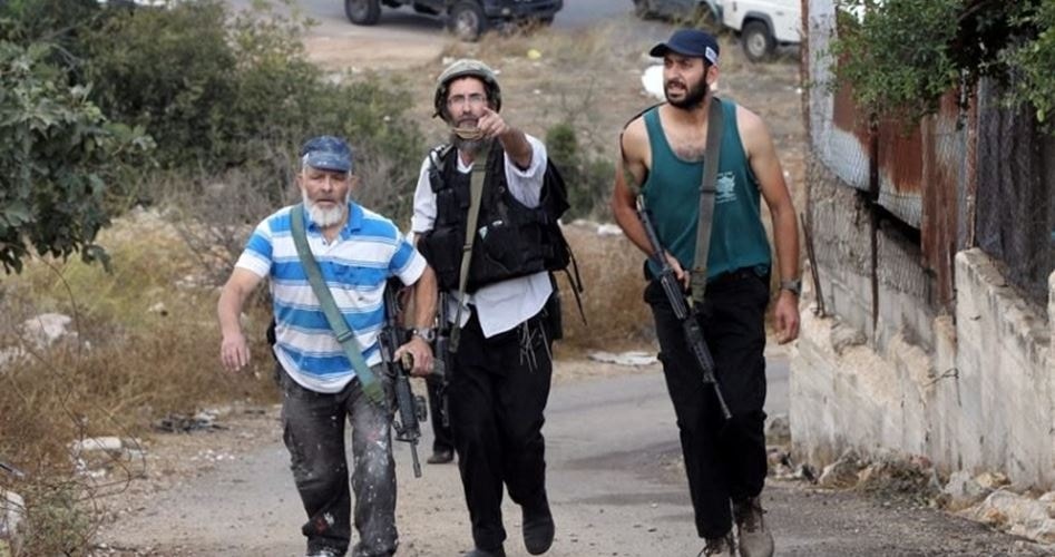 Ramallah : les colons attaquent les véhicules des citoyens palestiniens  
