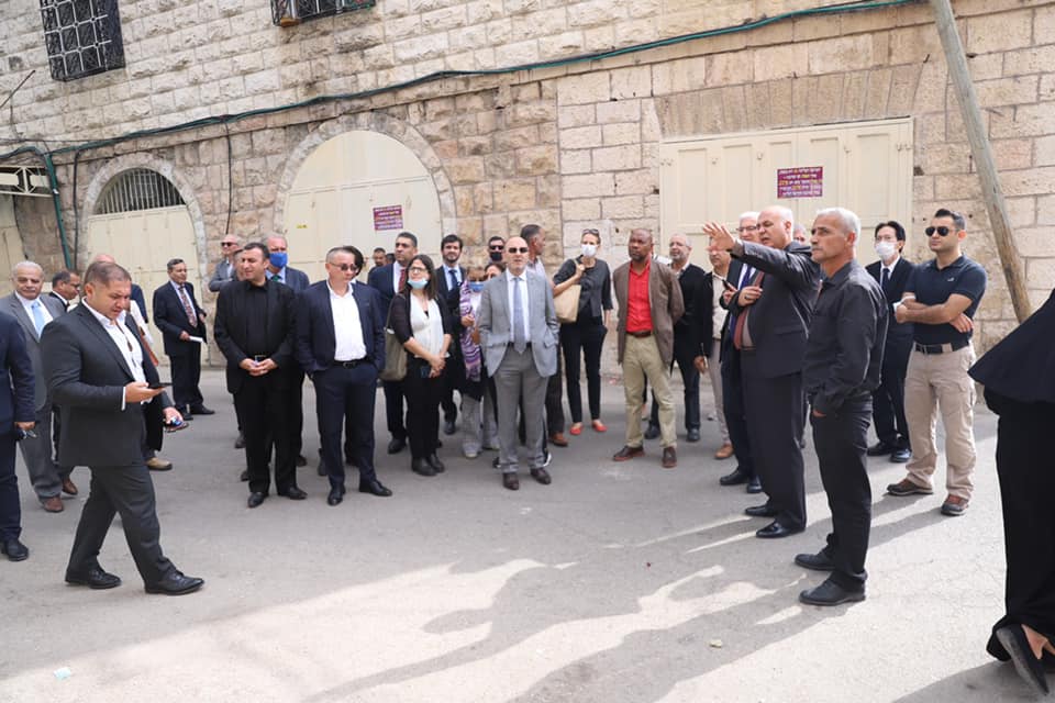 L'occupation empêche les diplomates internationaux d'entrer dans la rue Al-Shuhada à Hébron