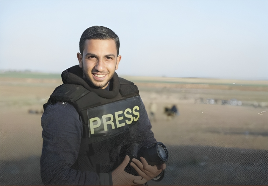 Israël bombarde la maison familiale du journaliste Anas Al-Sharif à Jabaliya