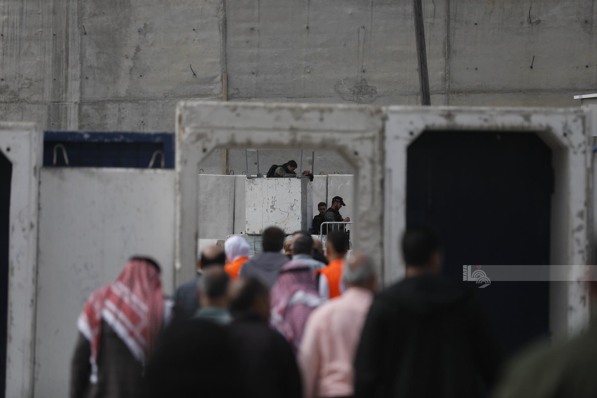 La police israélienne impose des restrictions strictes aux fidèles à Jérusalem le dernier vendredi du Ramadan
