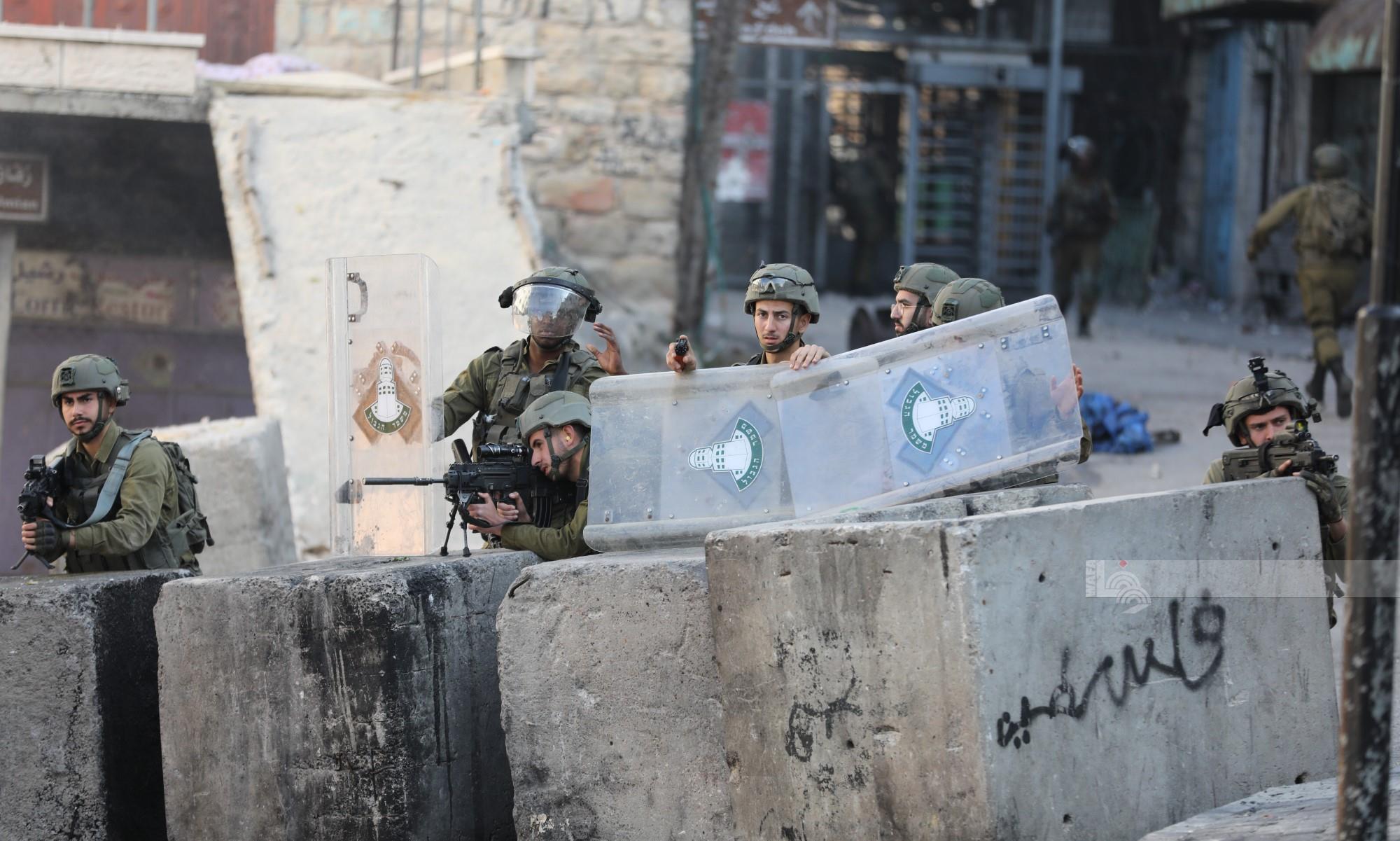 Les forces d’occupation israéliennes blessent un Palestinien avant de l’arrêter près de Tulkarem