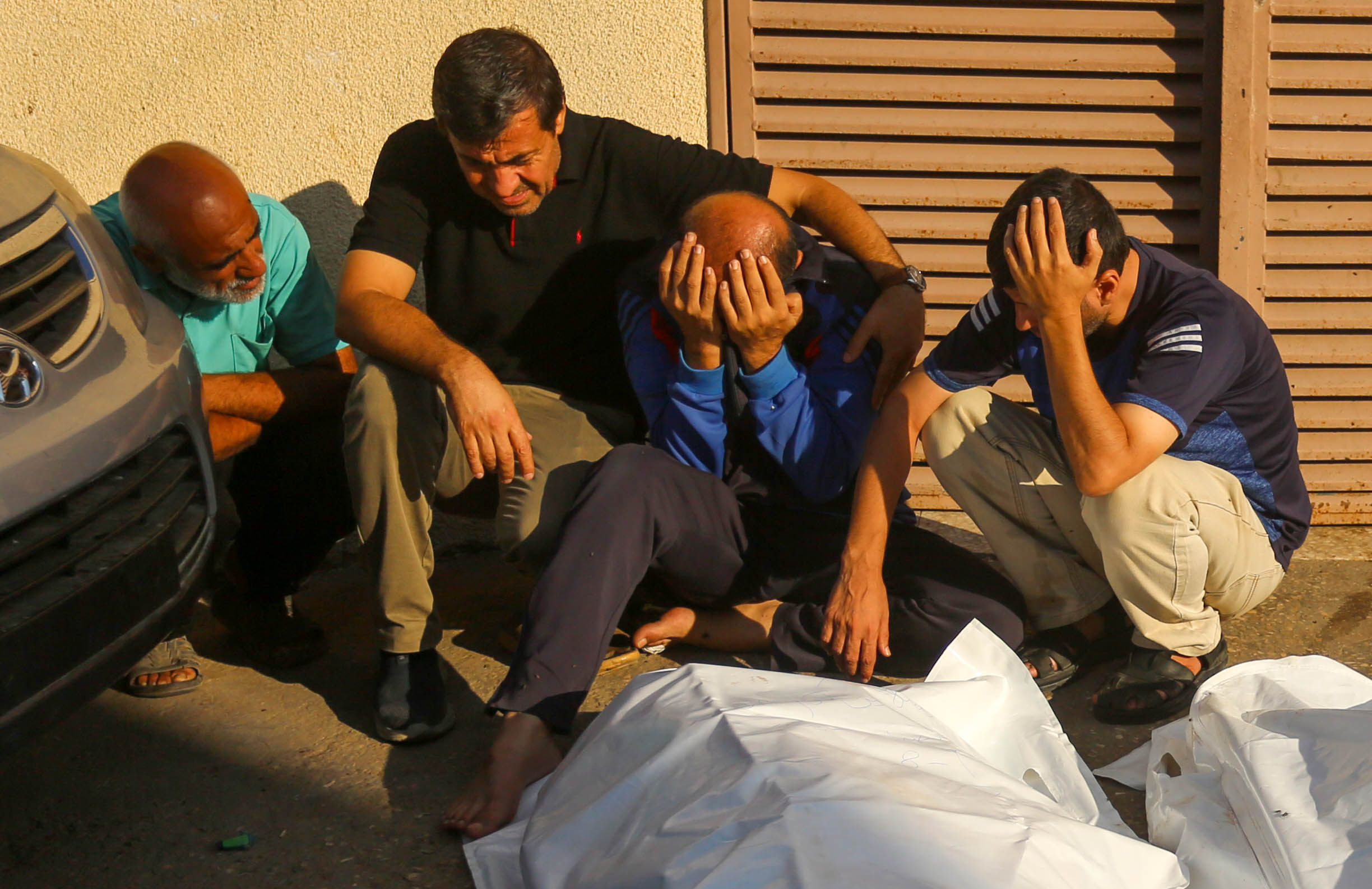 14 Palestiniens tués dont deux journalistes dans des frappes aériennes israéliennes à Gaza