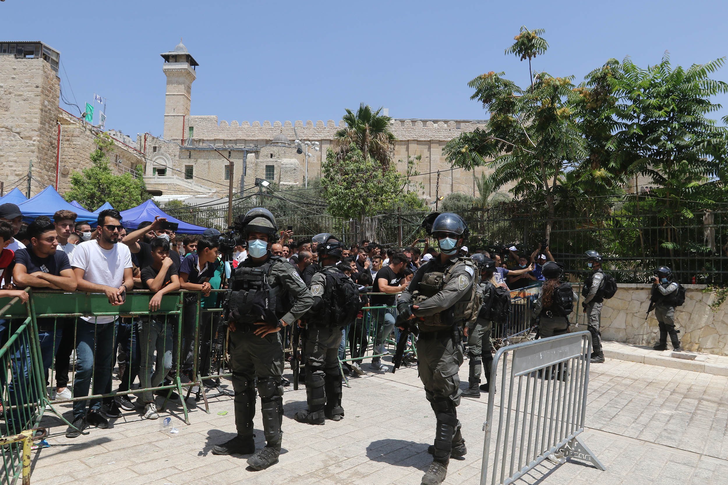 Les forces israéliennes ferment la mosquée Ibrahimi à Hébron