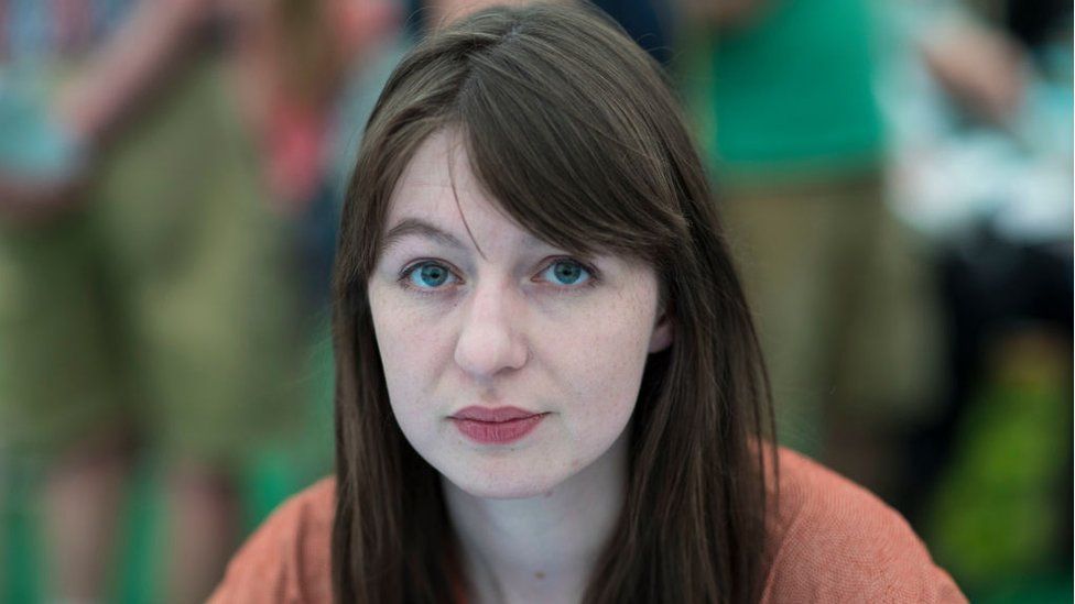 Les livres de Sally Rooney retirés des magasins israéliens suite à son soutien à BDS