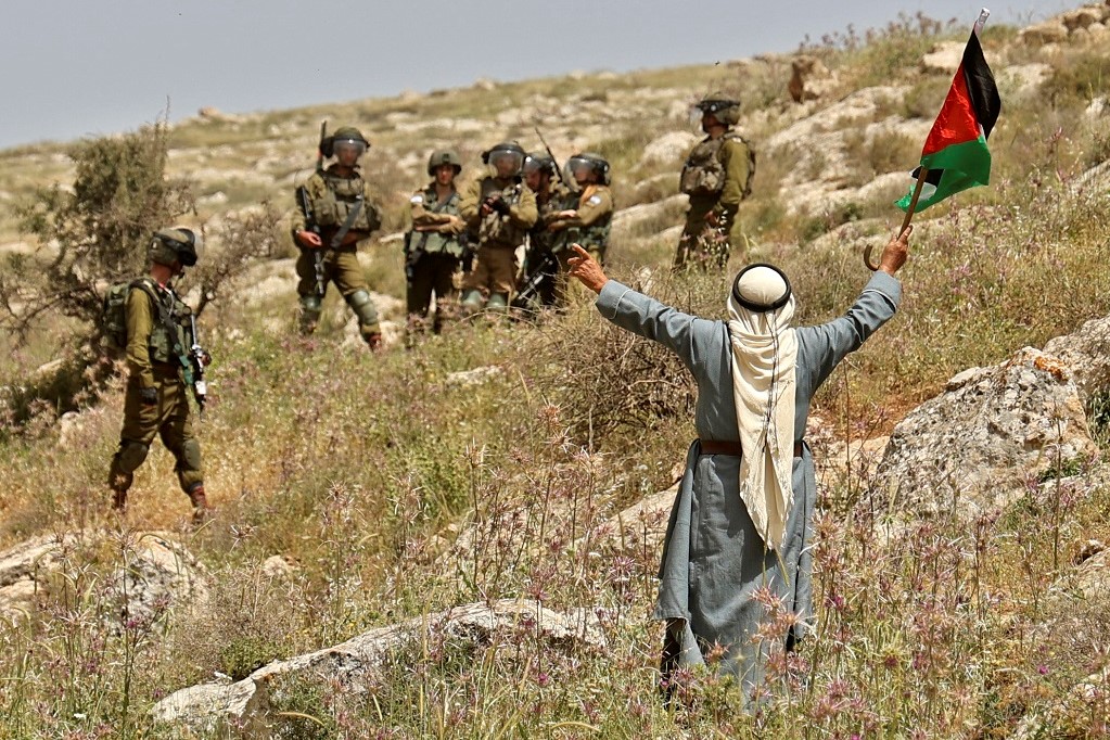Des Palestiniens blessés lors des manifestations anti-colonisation réprimées par les forces d'occupation en Cisjordanie 