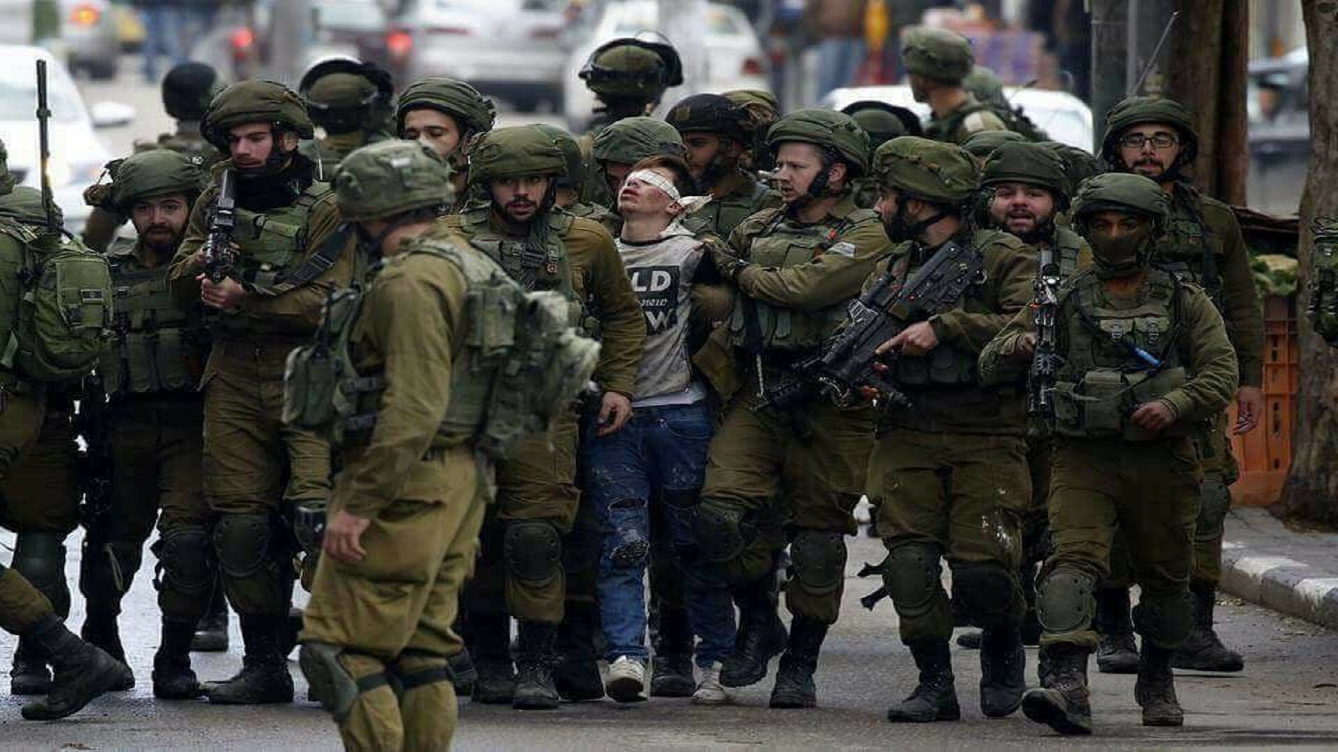Les forces d’occupation torturent quatre détenus mineurs lors de leur arrestation