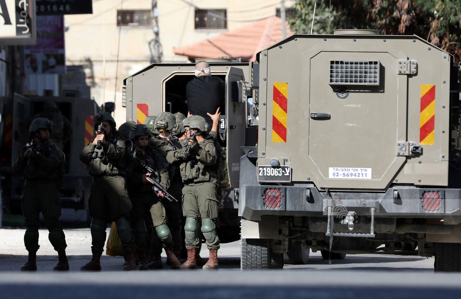 L’armée israélienne blesse 3 palestiniens et poursuit la fermeture de Jéricho