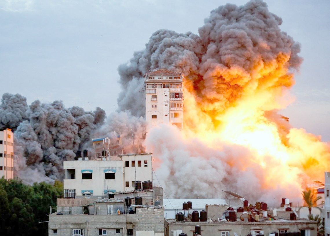 Sept civils, dont un journaliste, tués dans des frappes aériennes israéliennes sur la bande de Gaza