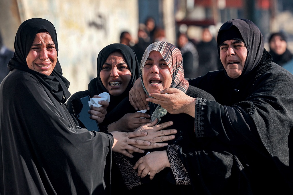 Les massacres de l'occupation continuent dans la bande de Gaza : 100 martyrs en quelques heures