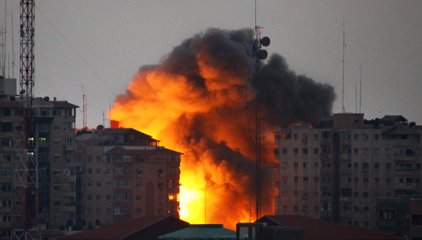 Gaza : les bombardements israéliens continuent de tuer les innocents