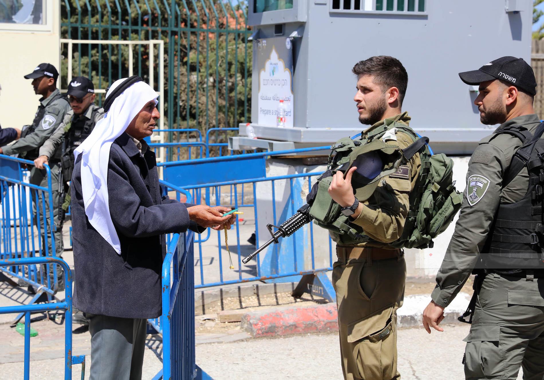 Des milliers de fidèles interdits par Israël d'atteindre Al-Aqsa le premier vendredi du Ramadan