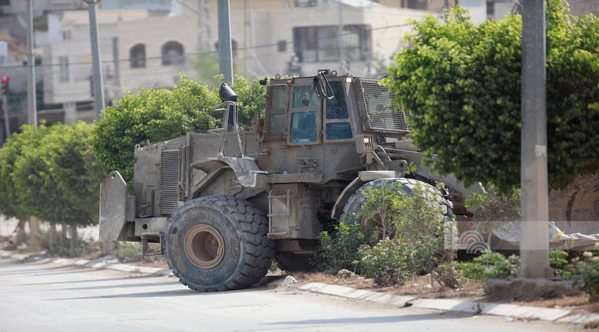 L'occupation poursuit son agression contre la ville et le camp de Tulkarem au milieu de la destruction et du sabotage des infrastructures et des biens
